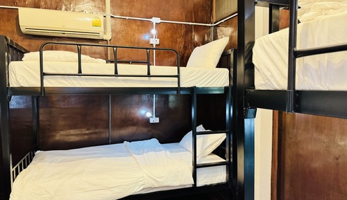 Bed in 6-Bed Mixed Dorm Room