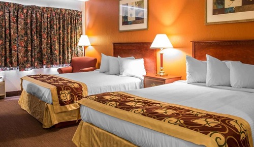Standard Room, 2 Queen Beds, Non Smoking