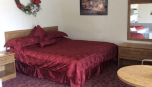 Classic Room, 1 King Bed, Jetted Tub