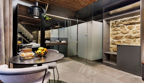 Executive Studio Suite