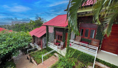 Deluxe Double Room, Garden View