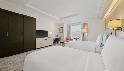 Deluxe Room Twin City View