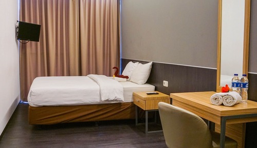 Deluxe Double Room, 1 King Bed, City View