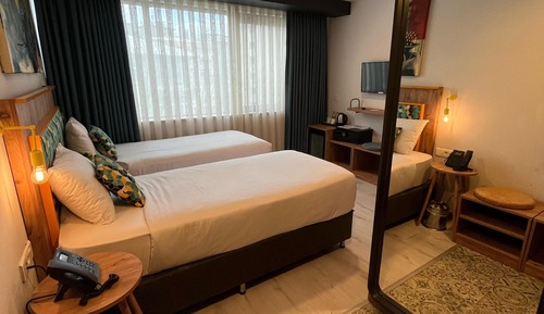 Business Twin Room, City View