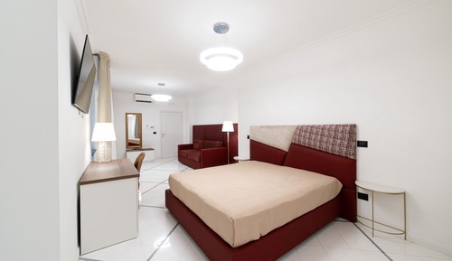 Family Quadruple Room, 1 King Bed with Sofa bed, Non Smoking, Ensuite