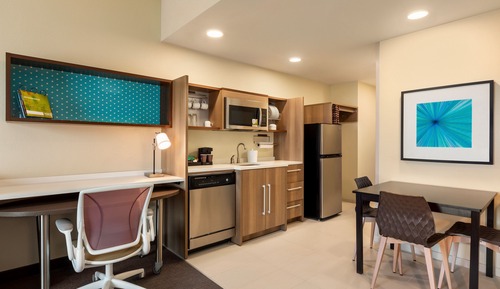 Suite, 1 King Bed, Accessible (Hearing)