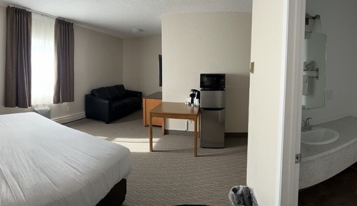 Deluxe Studio Suite, 1 King Bed