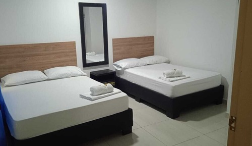 Deluxe Room, Multiple Beds