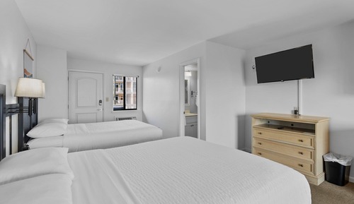 Room, 2 Queen Beds, Kitchen, Oceanfront