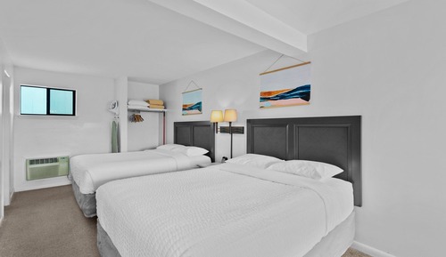 Room, 2 Queen Beds, Kitchen, Pool View