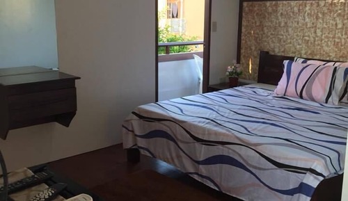 Deluxe Room, 1 Queen Bed, Non Smoking, Garden View