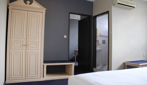 Deluxe Suite