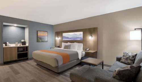 Suite, 1 King Bed, Non Smoking