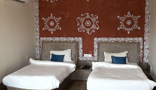 Standard Twin Room