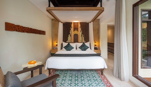 Ekapatni Pool Villas