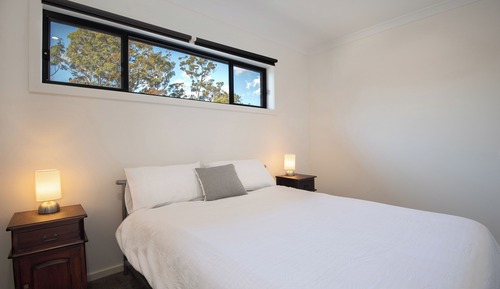 Premium Room, 1 Queen Bed, Private Bathroom, Garden View