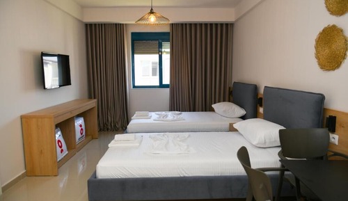 Comfort Suite, Garden View