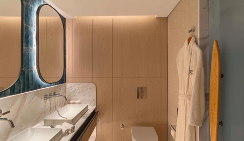 Suite, Sea View, Corner