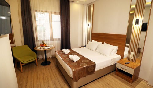 Economy Suite