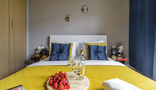 Deluxe Apartment