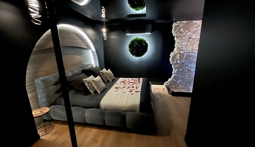 Luxury Suite (1)