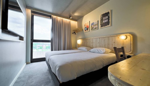 Room, 2 Twin Beds (Pop)
