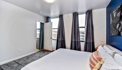 Basic Apartment, Multiple Beds