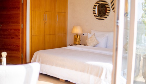 Luxury Suite