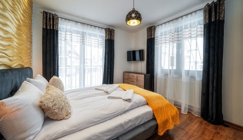 Apartment (F7)