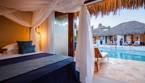 Pool Balcony Suite