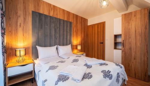 Apartment (G10)