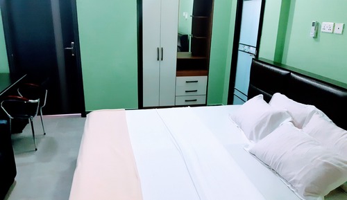 Executive Room