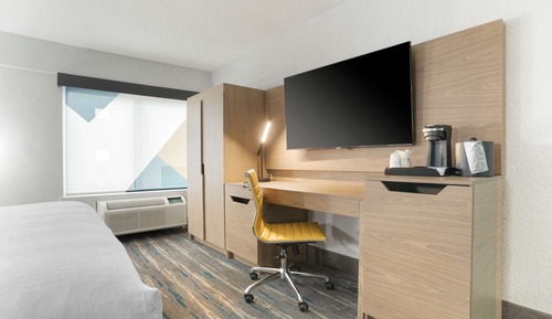 Standard Room, 1 King Bed, Refrigerator & Microwave
