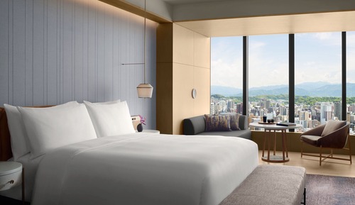 Club Room, 1 King Bed, Non Smoking (View)