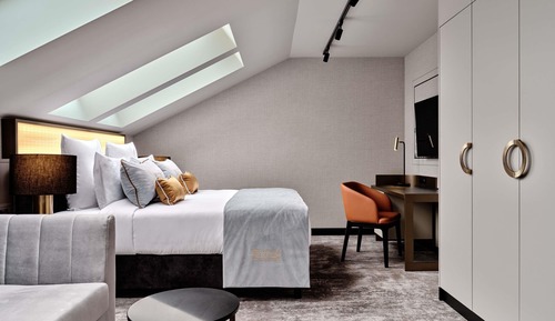 Classic Room, 1 King Bed