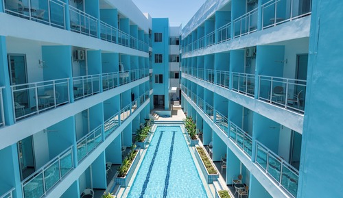 Deluxe Room, Pool Access