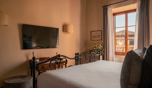 Classic Double Room