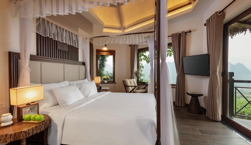 Honeymoon Studio