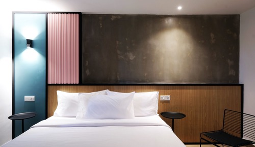 Deluxe King Room