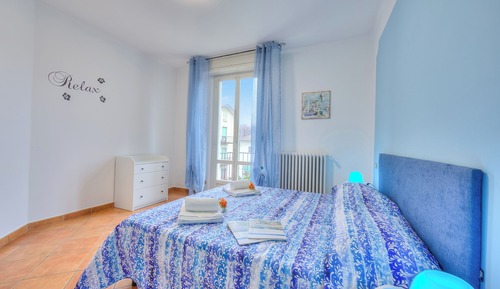 Family Apartment, 2 Bedrooms (Riccardo House Stresa 1 min from Lake)
