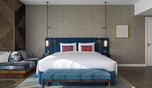 Studio, 1 King Bed (Island View)