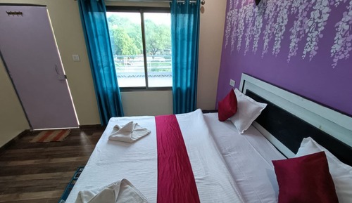 Deluxe Double Room, City View
