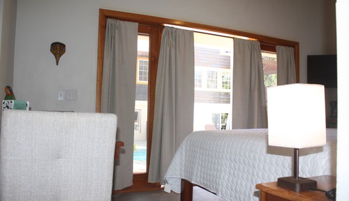 Honeymoon Suite, 1 King Bed, Pool View, Poolside (Parrot)