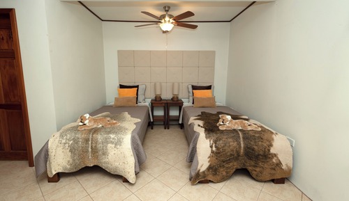 Family Duplex, 6 Bedrooms, Private Pool, Garden View