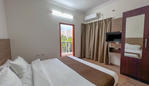 Family Room, Garden View