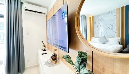 Luxury Studio