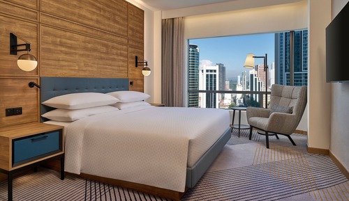 Executive Suite, 1 King Bed, Non Smoking, City View
