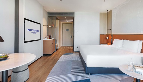 Executive Room, 1 King Bed, Club Lounge Access