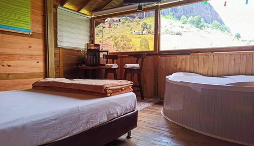 Panoramic Cabin