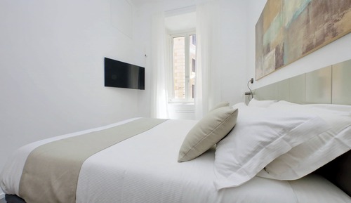 Double Room, Ensuite, City View